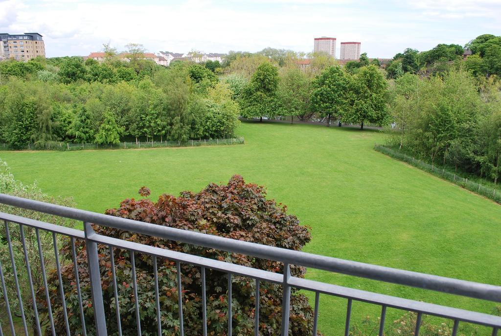 Lochend Park View Apartment Edinburgh Exterior photo